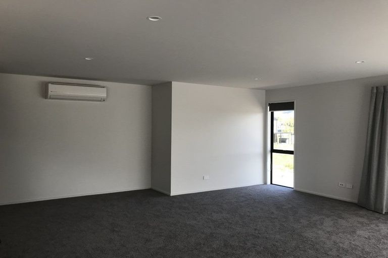 Photo of property in 8 Kahu Close, Wanaka, 9305