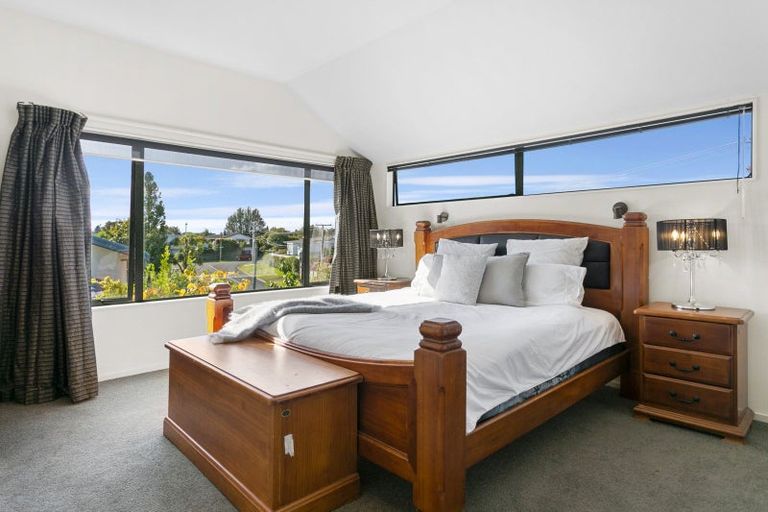Photo of property in 2/7 Ngamotu Road, Taupo, 3330