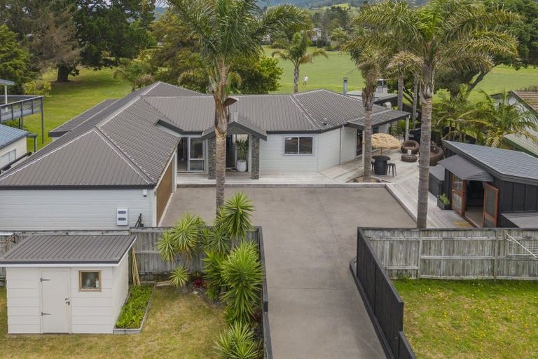 Photo of property in 33 Mccormick Place, Pauanui, Hikuai, 3579