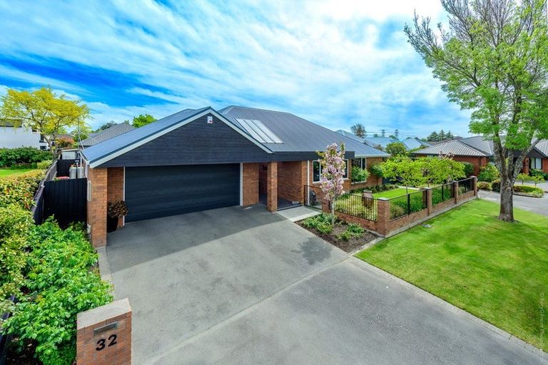 Photo of property in 32 Althorp Place, Avonhead, Christchurch, 8042