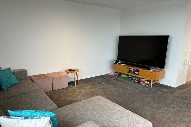 Photo of property in Bella Vista, 2b/84 Gunner Drive, Te Atatu Peninsula, Auckland, 0610