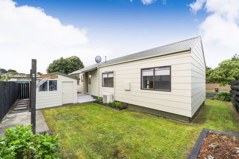Photo of property in 2 Peter Hall Drive, Kelvin Grove, Palmerston North, 4414
