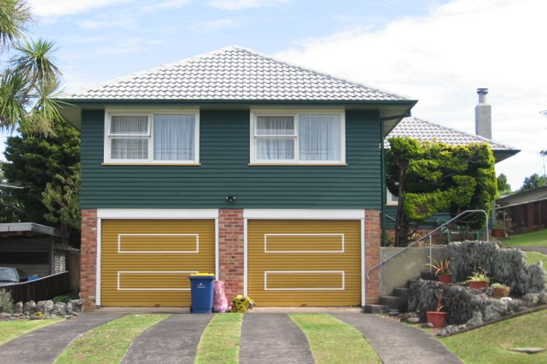 Photo of property in 18 Hilling Street, Titirangi, Auckland, 0604