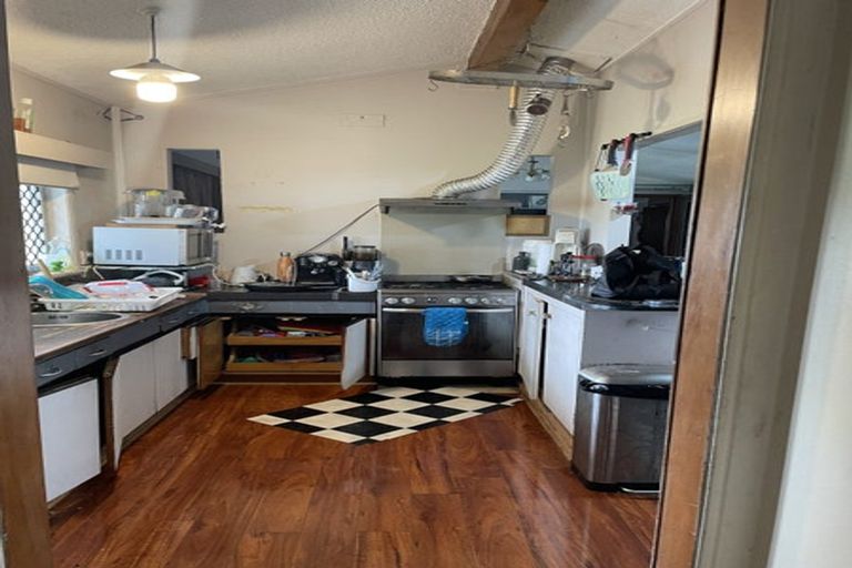 Photo of property in 1/2 Hunua Road, Papakura, 2110