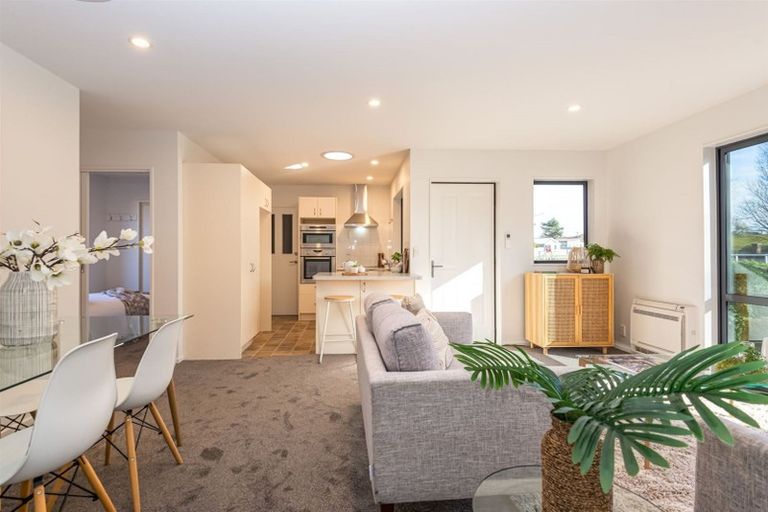 Photo of property in 112 Riverlaw Terrace, Saint Martins, Christchurch, 8022