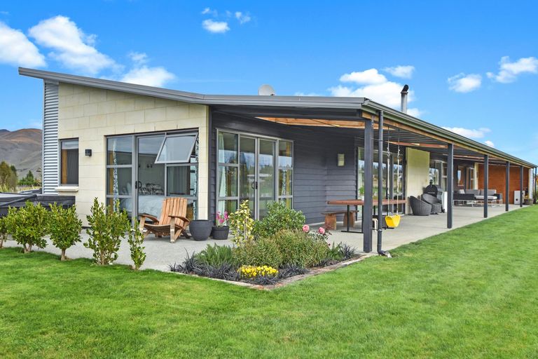 Photo of property in 36 Temple Drive, Twizel, 7901