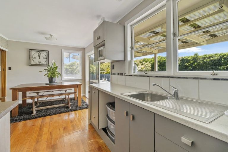 Photo of property in 4 Wera Street, Hawera, 4610