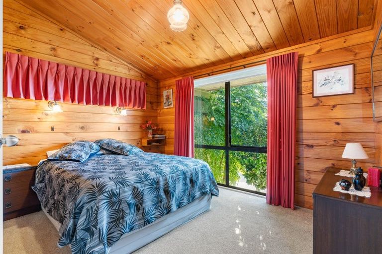 Photo of property in 121 Bruce Wallace Place, Whangamata, 3620