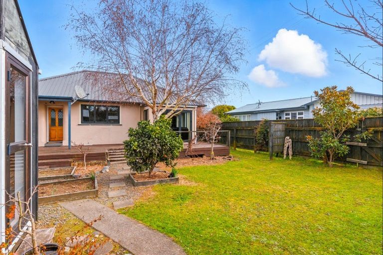 Photo of property in 22 York Street, Levin, 5510