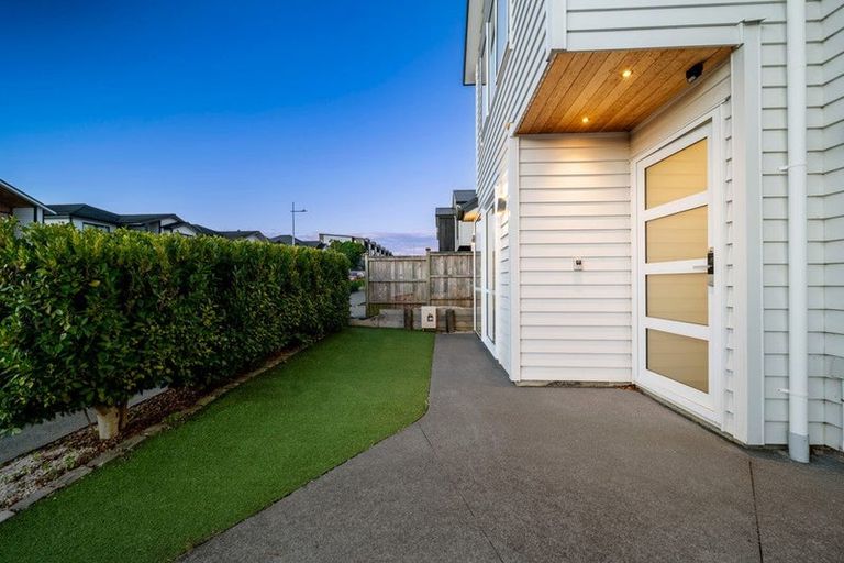 Photo of property in 34 Windlass Street, Long Bay, Auckland, 0630