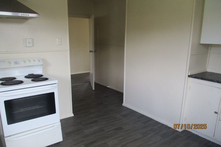 Photo of property in 1086 High Street, Taita, Lower Hutt, 5011