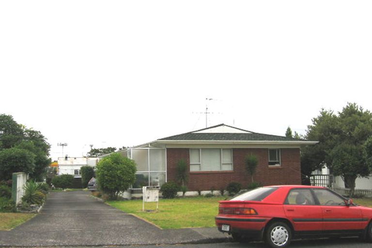 Photo of property in 1/4 Evelyn Place, Hillcrest, Auckland, 0627