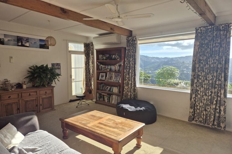 Photo of property in 51 Huntingdon Street, Northland, Wellington, 6012