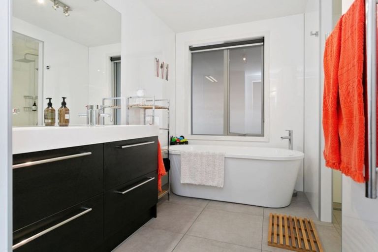 Photo of property in 16a Hall Street, Cambridge, 3434