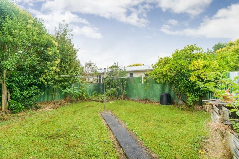 Photo of property in 76 Ferguson Street, Awapuni, Palmerston North, 4412
