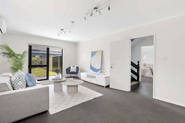 Photo of property in 73 Gilbass Avenue, Hamilton Lake, Hamilton, 3204