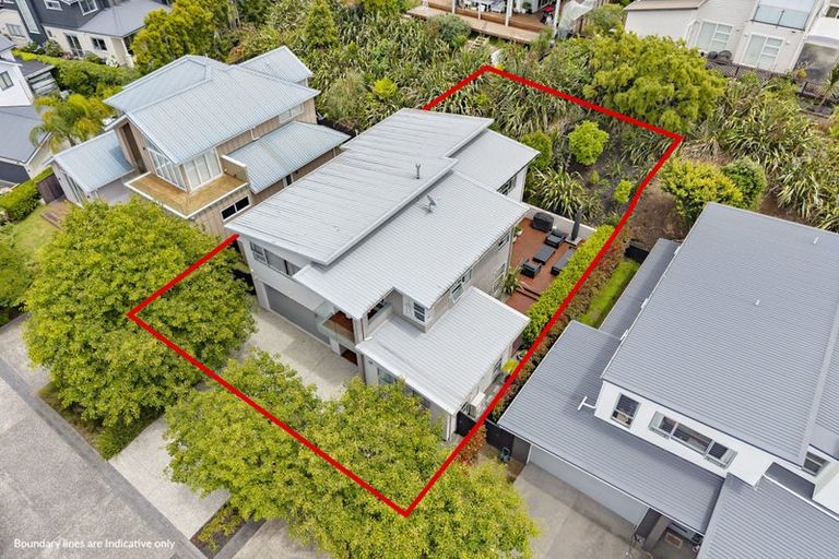Photo of property in 6 Tuatini Place, Long Bay, Auckland, 0630