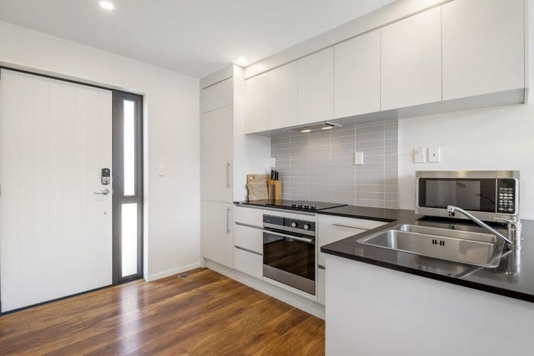 Photo of property in 7/36 Kaipatiki Road, Glenfield, Auckland, 0629