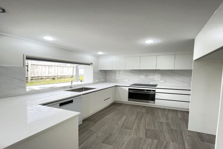 Photo of property in 2/34 Simmental Crescent, Somerville, Auckland, 2014