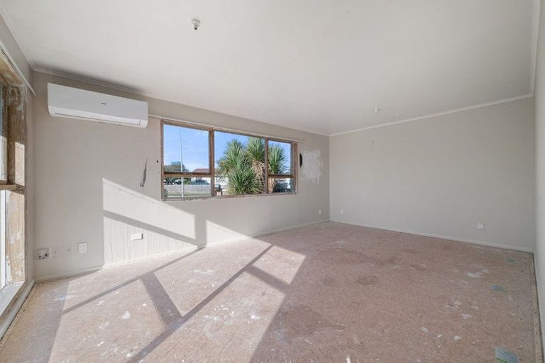 Photo of property in 25 Shetland Street, Woolston, Christchurch, 8062