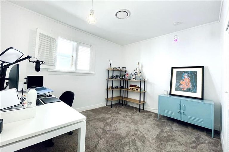 Photo of property in 166 Tasman Street, Mount Cook, Wellington, 6021