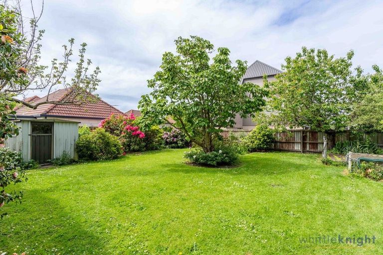 Photo of property in 64 Matipo Street, Riccarton, Christchurch, 8041