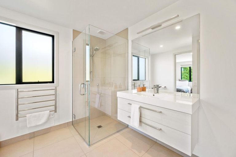 Photo of property in 11 Clutha Place, Wanaka, 9305