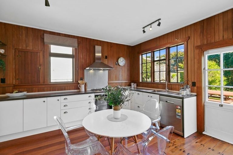 Photo of property in 10 Fraser Avenue, Johnsonville, Wellington, 6037