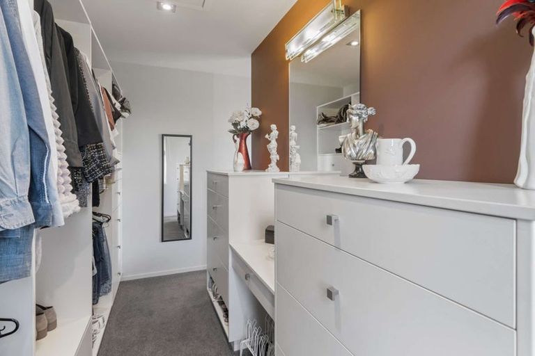 Photo of property in 31 Linkwater Way, Parklands, Christchurch, 8083