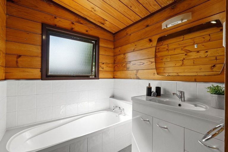 Photo of property in 27d Hamilton Road, Cambridge, 3434