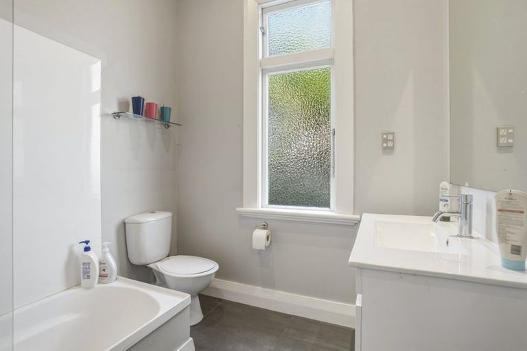 Photo of property in 185 Kenmure Road, Kenmure, Dunedin, 9011