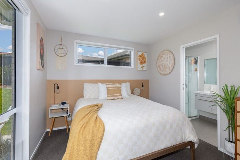 Photo of property in 14 Matau Close, Te Kauwhata, 3710