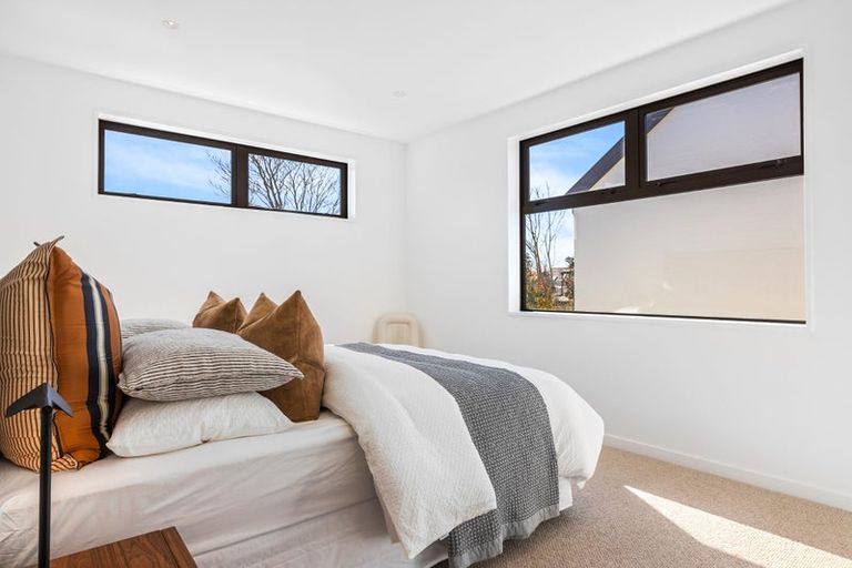Photo of property in 2/17 Hewitts Road, Merivale, Christchurch, 8014