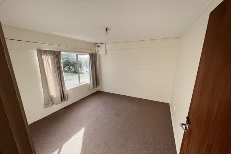 Photo of property in 86 Rosario Crescent, Red Beach, 0932