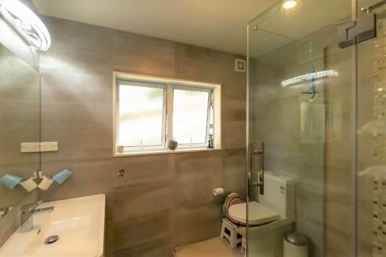 Photo of property in 6a Hiwihau Place, Glenfield, Auckland, 0629