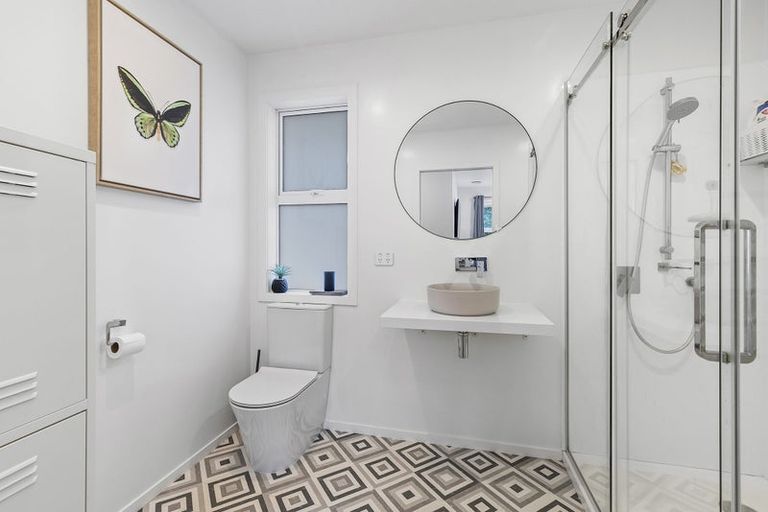 Photo of property in 3 Terrace Road, Titahi Bay, Porirua, 5022