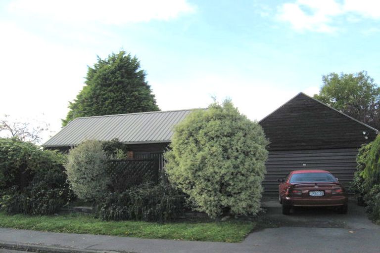 Photo of property in 24 Camelot Street, Ilam, Christchurch, 8041