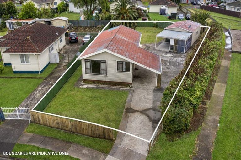 Photo of property in 48 Convair Crescent, Mangere, Auckland, 2022