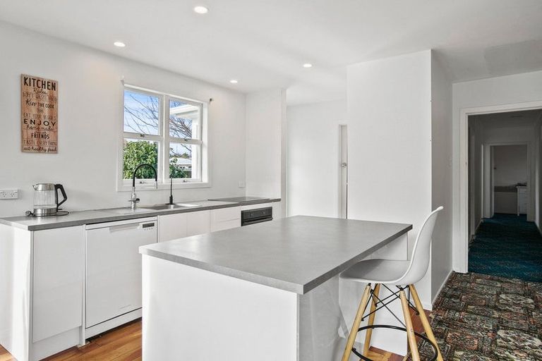 Photo of property in 77 Ngamotu Road, Spotswood, New Plymouth, 4310