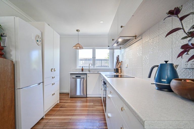 Photo of property in 1/204a Park Road South, Akina, Hastings, 4122