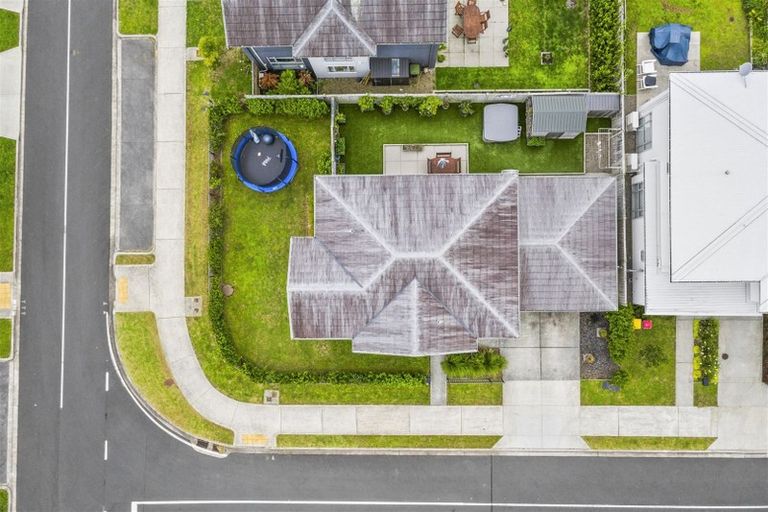 Photo of property in 39 Forbes Mccammon Drive, Swanson, Auckland, 0614