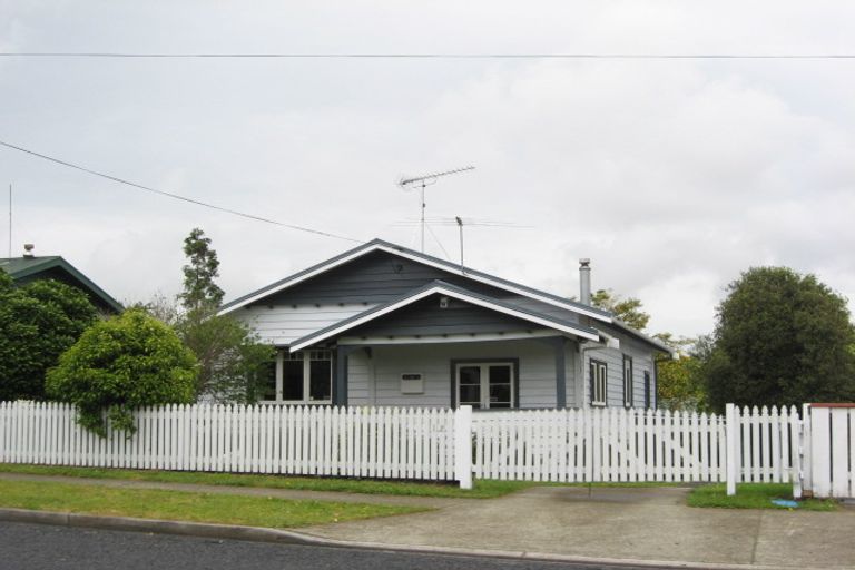 Photo of property in 12 Princes Street, Pukekohe, 2120