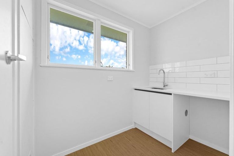 Photo of property in 54 Chelburn Crescent, Mangere East, Auckland, 2024