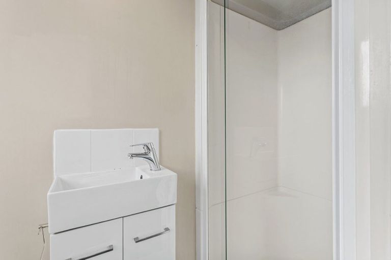 Photo of property in 2/67 Brockworth Place, Riccarton, Christchurch, 8011