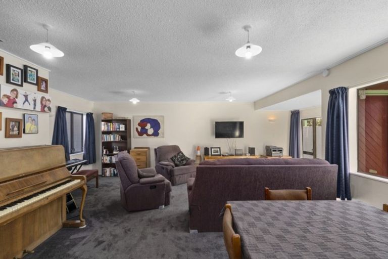 Photo of property in 17-u2 Randwick Crescent, Moera, Lower Hutt, 5010