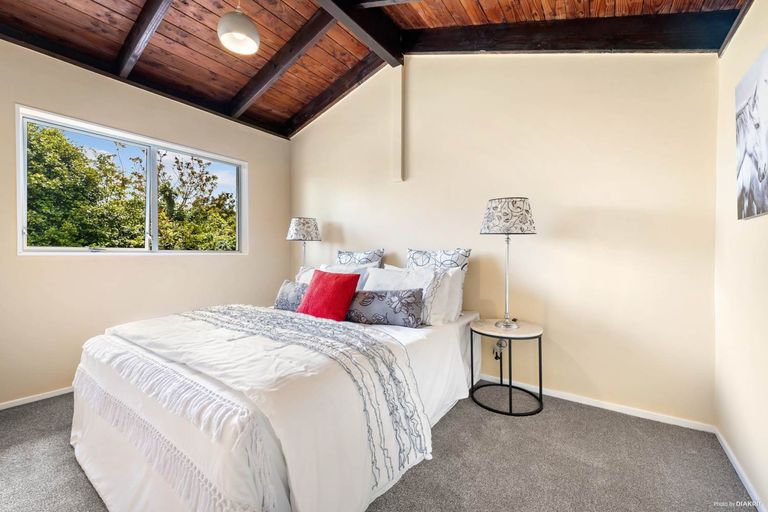 Photo of property in 3/23 Craigbank Avenue, New Lynn, Auckland, 0600