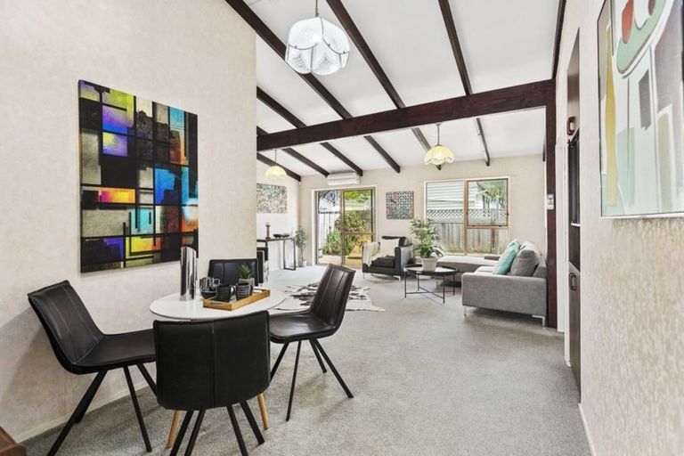 Photo of property in 84a Endeavour Street, Lyall Bay, Wellington, 6022