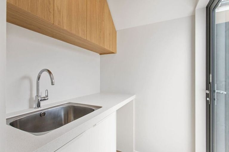 Photo of property in 31 Oxley Avenue, St Albans, Christchurch, 8014