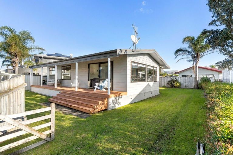 Photo of property in 307b Ocean Road, Whangamata, 3620