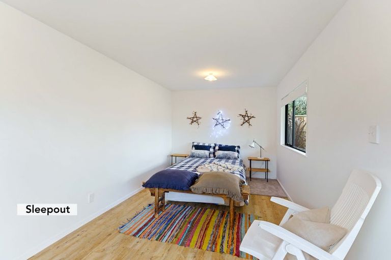 Photo of property in 3 Mavis Avenue, Waikawa Beach, Manakau, 5573